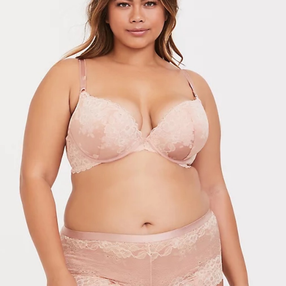 Torrid Peachy Pink Microfiber and Lace Push Up Plunge Bra